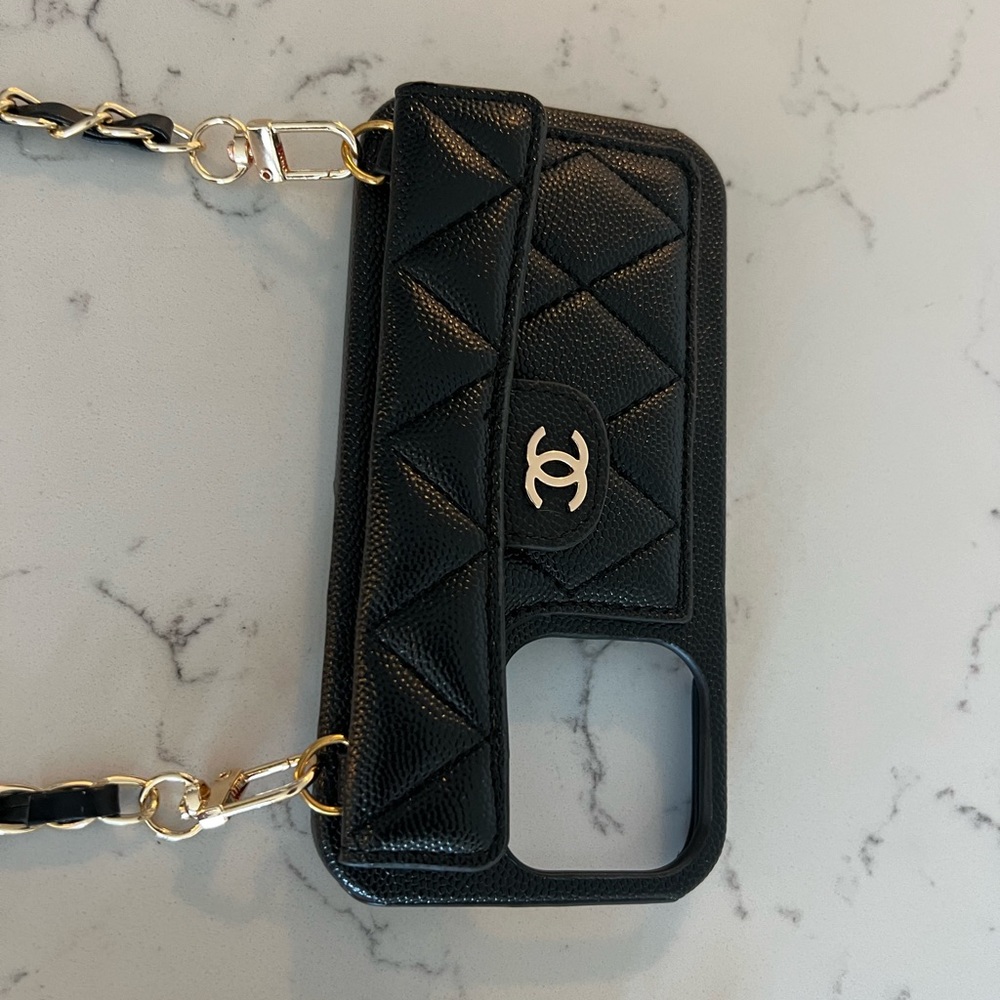 C H A N E L 💄 CC iPhone 13 Pro phone case
